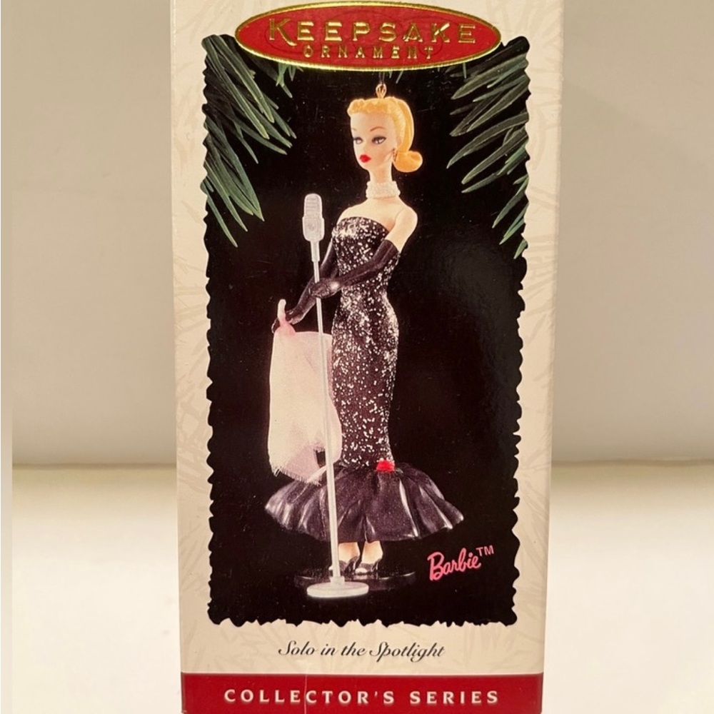 1995 HALLMARK KEEPSAKE BARBIE SOLO IN THE SPOTLIGHT ORNAMENT